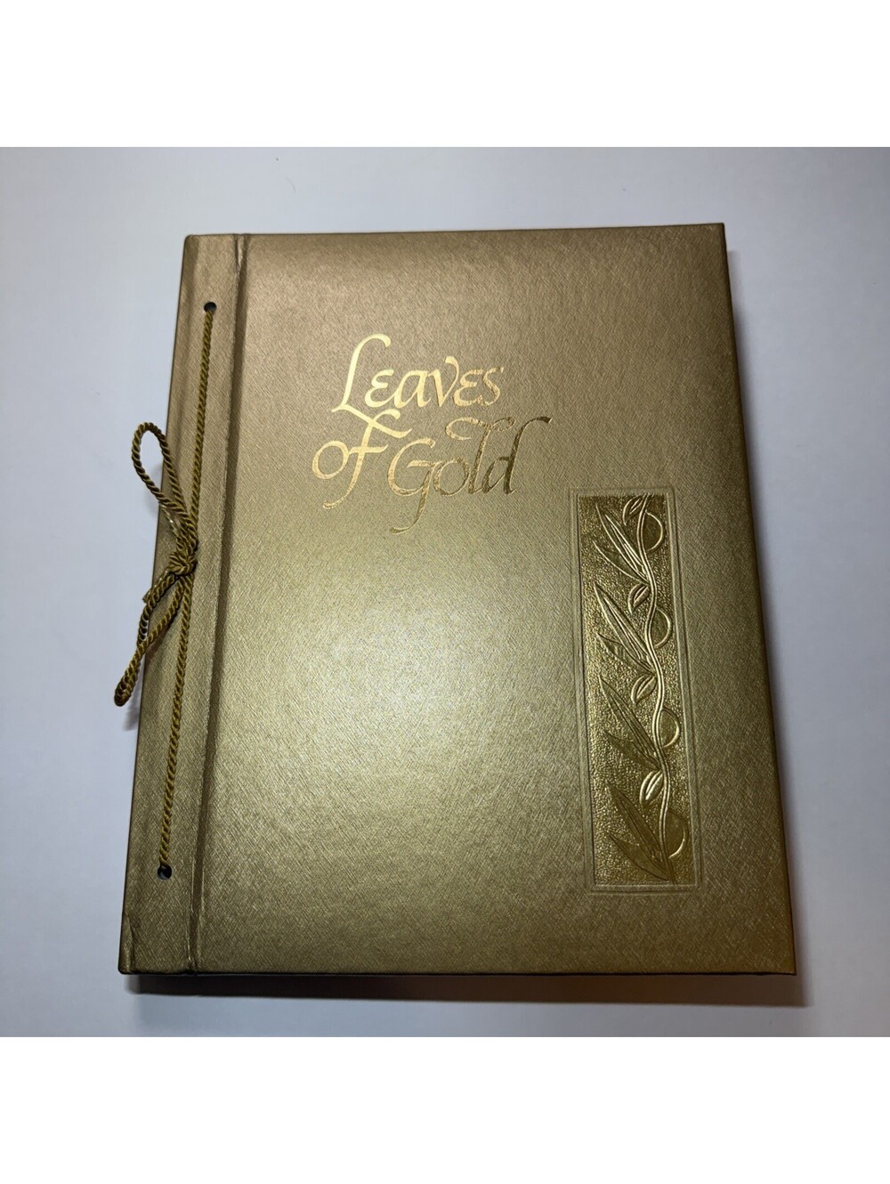 *Collectible* Leaves of Gold - Gold Deluxe Edition 1948 Prayers, Phrases, Verses